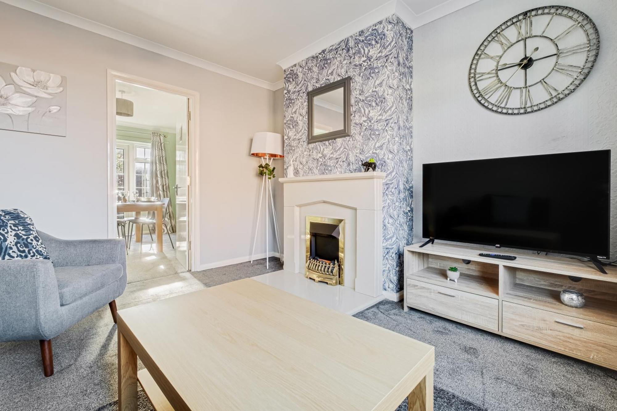 Comfy And Freshly Redecorated Home By Our Home Short Stays Close To Town Centre With Free Parking Bedford Zewnętrze zdjęcie