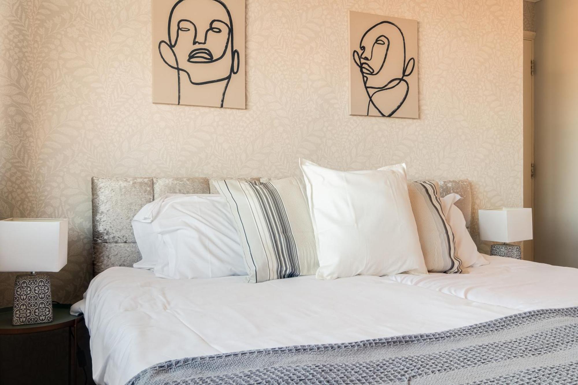 Comfy And Freshly Redecorated Home By Our Home Short Stays Close To Town Centre With Free Parking Bedford Zewnętrze zdjęcie